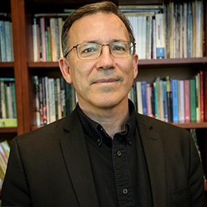 Dr. Carlos Lozano