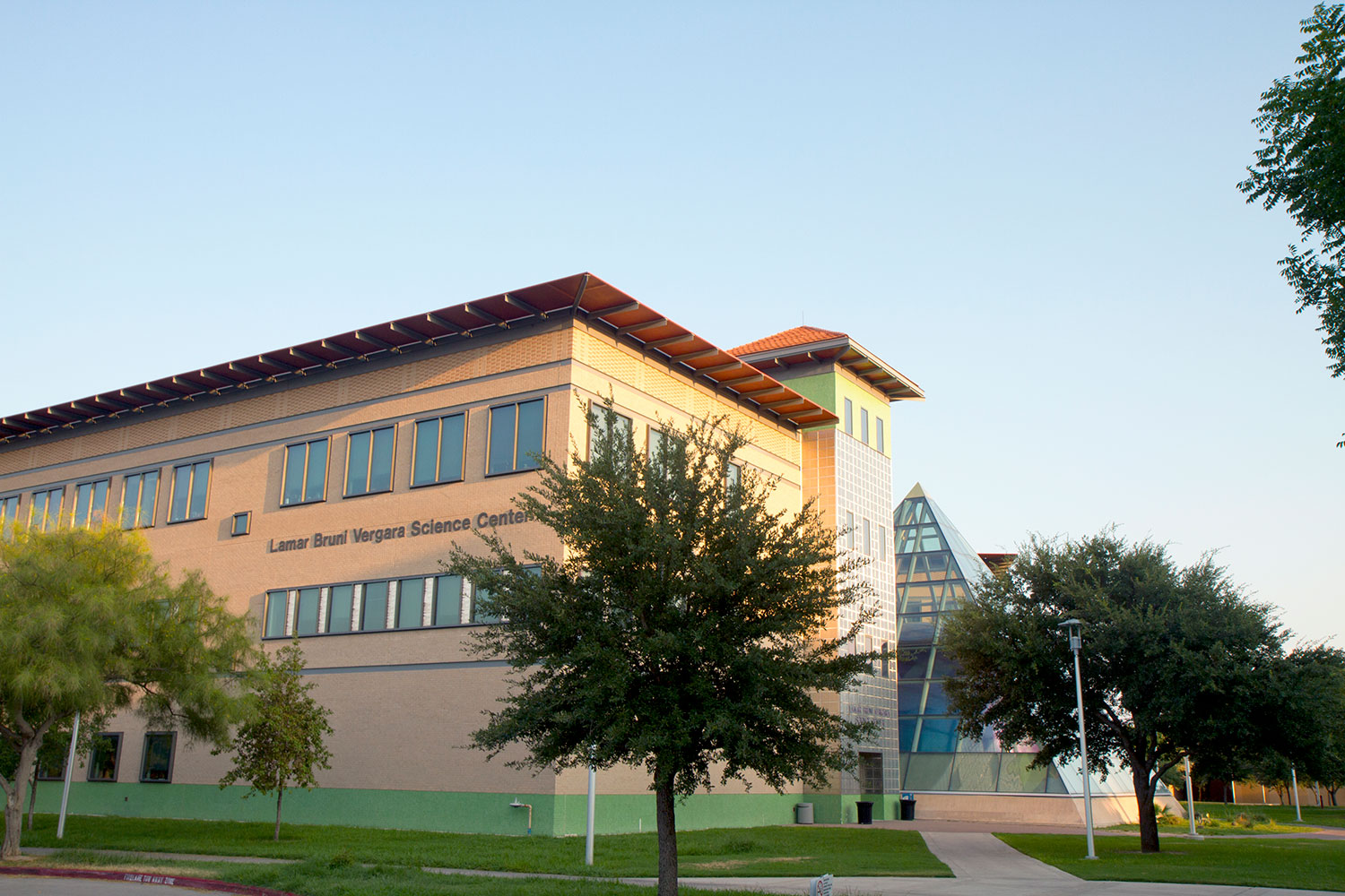 Lamar Bruni Vergara Science Center