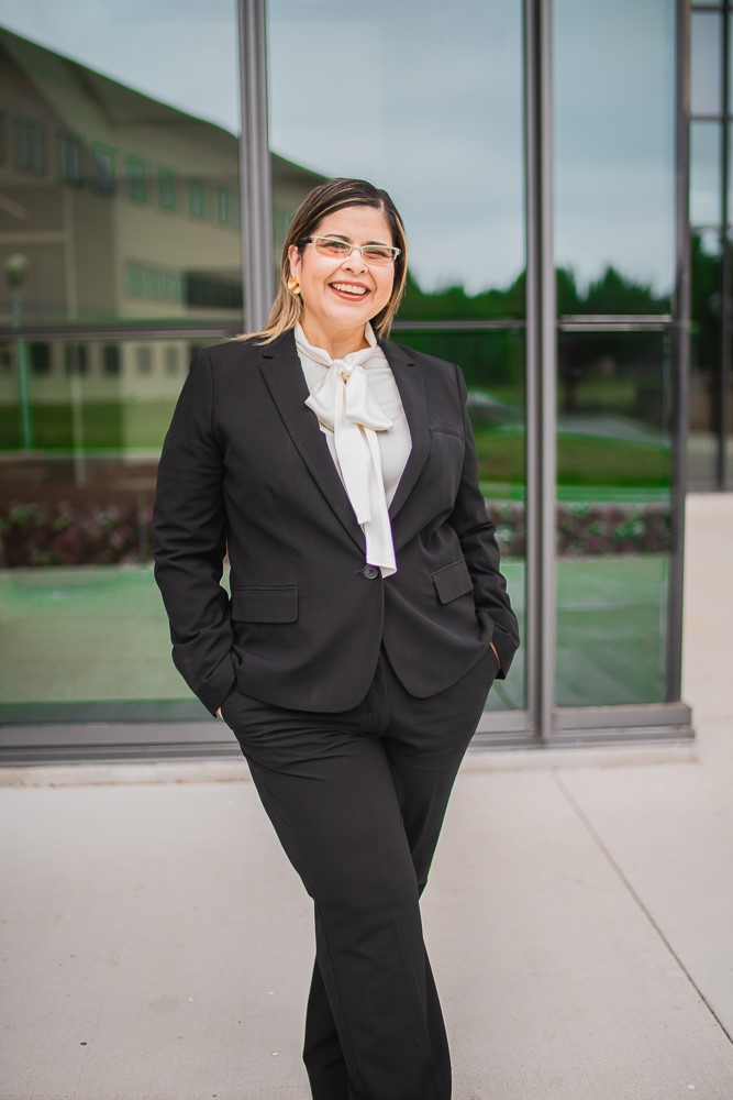 Dr. Elizabeth Terrazas-Carrillo