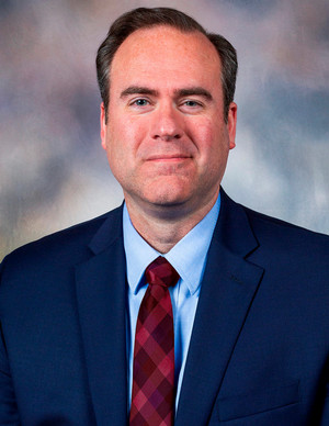 TAMIU President Maynard