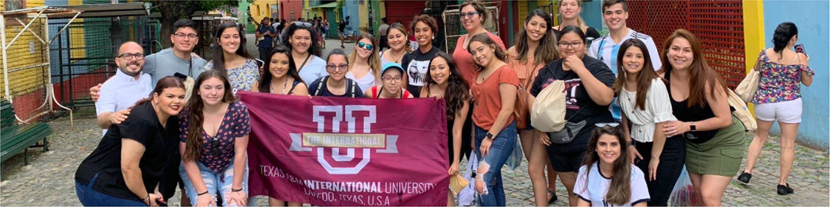TAMIU students in Argentina